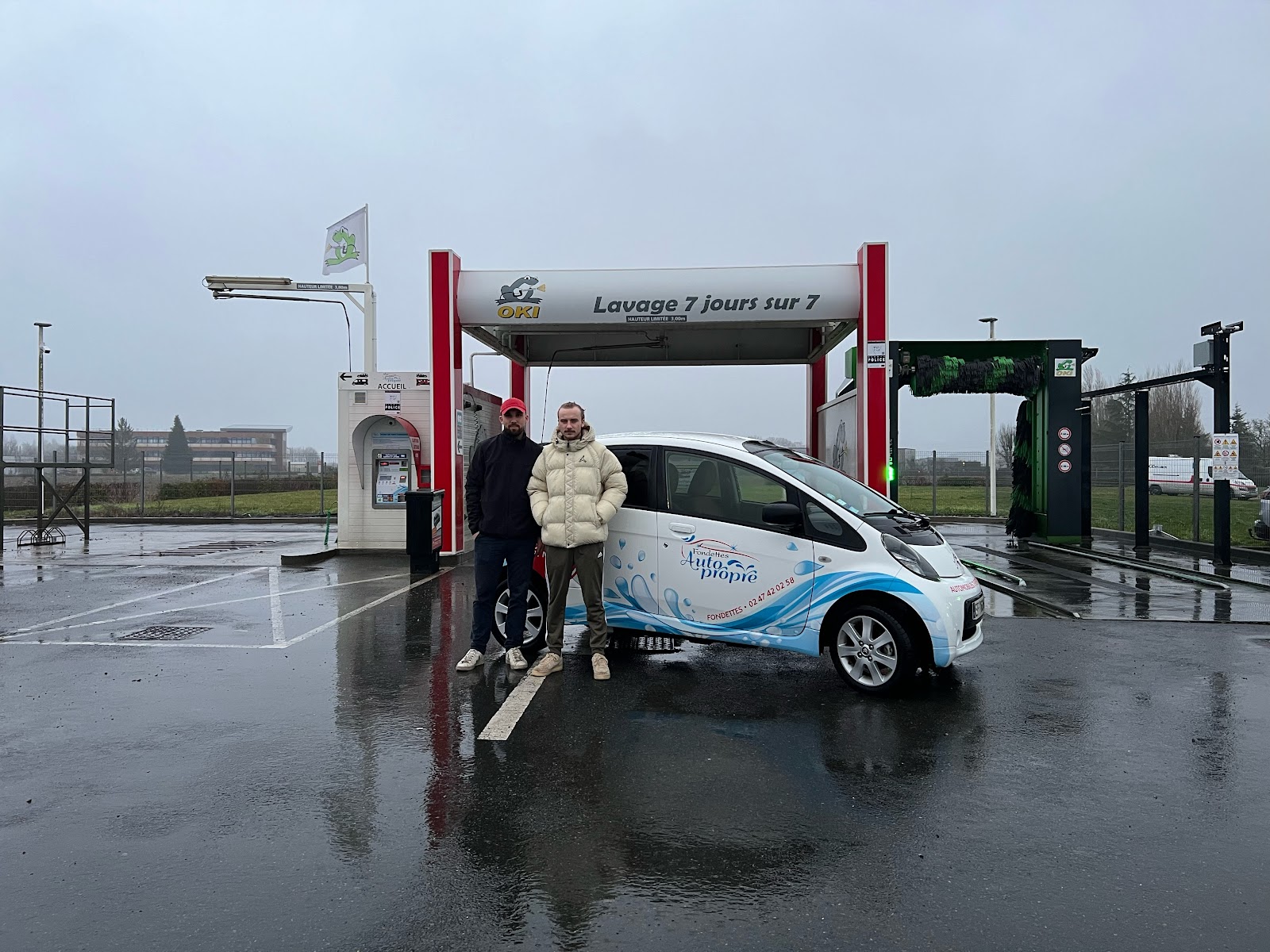 Fondettes auto propre, lavage & stations à Rue des Joncheries, Tours